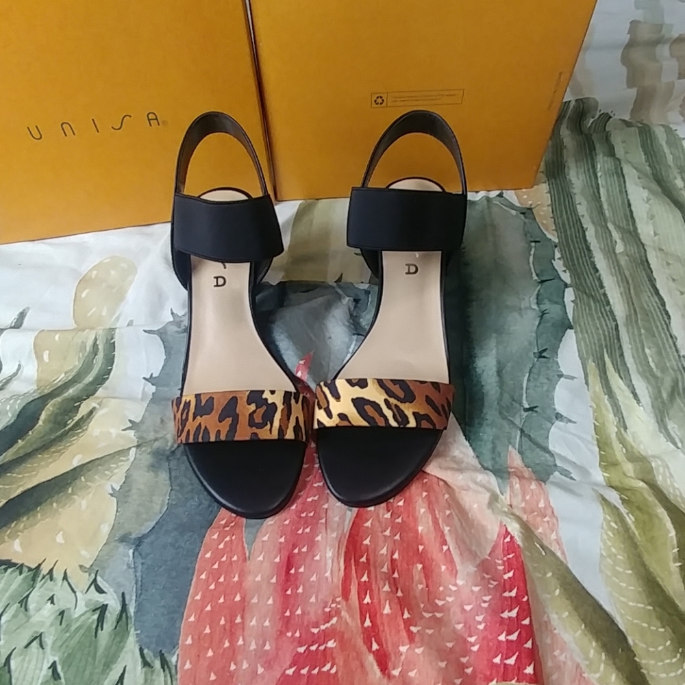 Unisa shoes